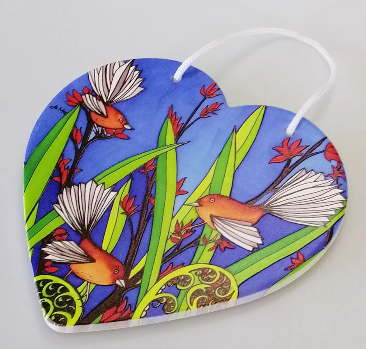 Fantail 3D Ceramic Heart Wall Hanging - Beautiful Gifts
