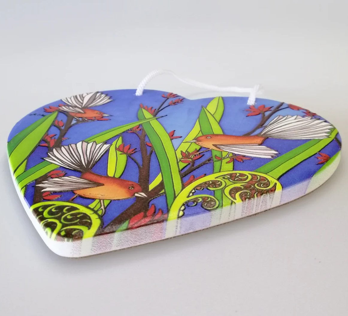 Fantail 3D Ceramic Heart Wall Hanging - Beautiful Gifts