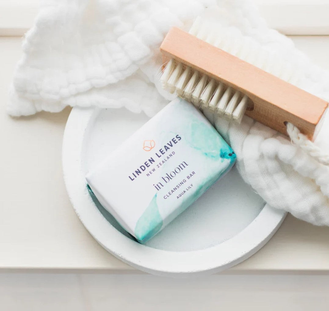 Linden Leaves - Aqua Lily Cleansing Bar