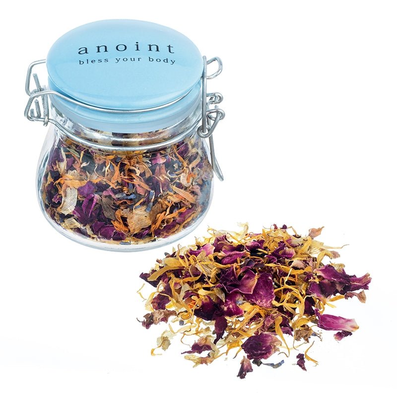Aromatherapy facial steam jar with purifying flowers, essential oils, and calming properties for a rejuvenating skincare ritual.