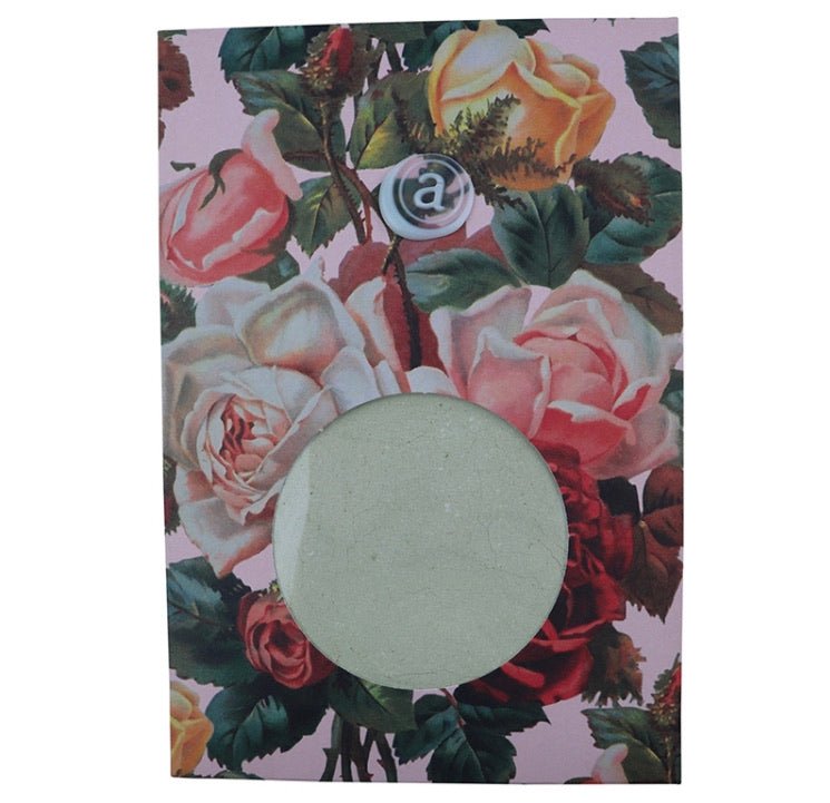 Luxurious green tea and clay facial mask, enriched with Halloysite Clay, Zinc Oxide, and Matcha for hydrating, soothing care.